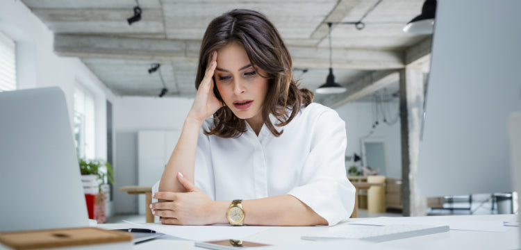 Depressziót okozhat a nőknél a túl hosszú munkaidő