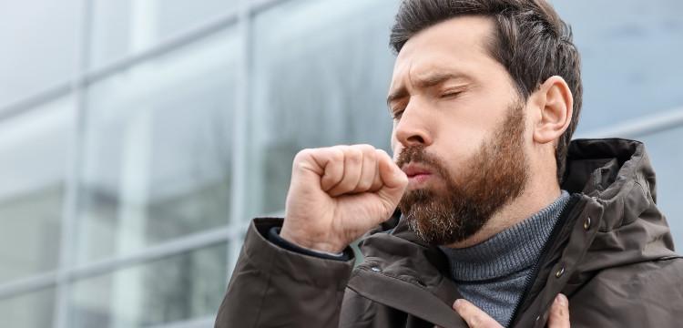 Mit tegyünk, ha a köhögés mellkasi fájdalommal jár?