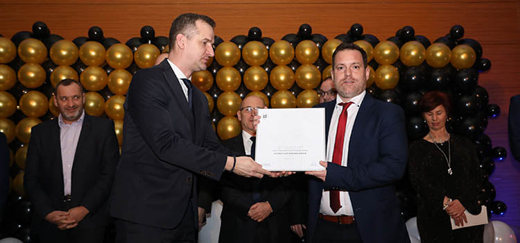 Franchise-díjjal tüntették ki a BENU egyik legnagyobb franchise-partnerét