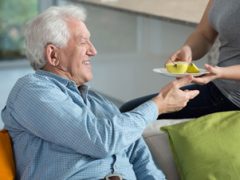 Kell-e időseknek vitamin?